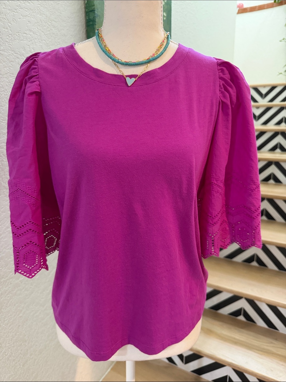 Banana Republic Fuchsia Eyelet Bell Sleeve Cotton Tee SZ XS